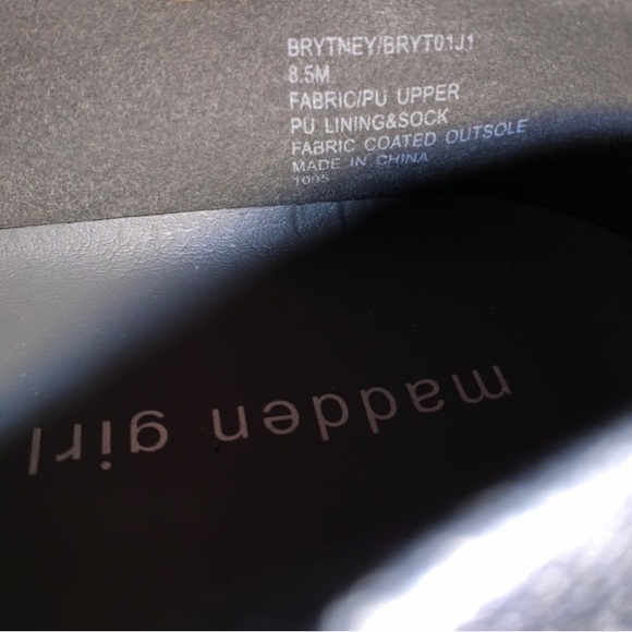 Madden Girl gray slip slid on comfortable shoes BRYTNEY size 8.5 - Picture 10 of 13